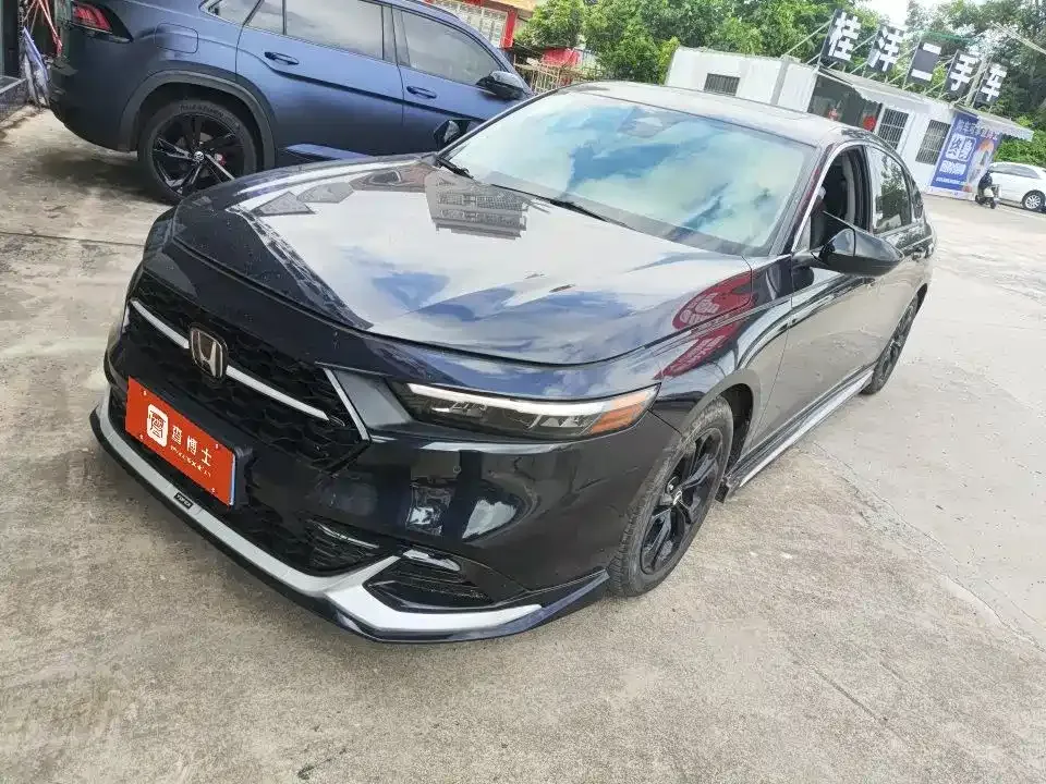 Honda Accord — фото 1