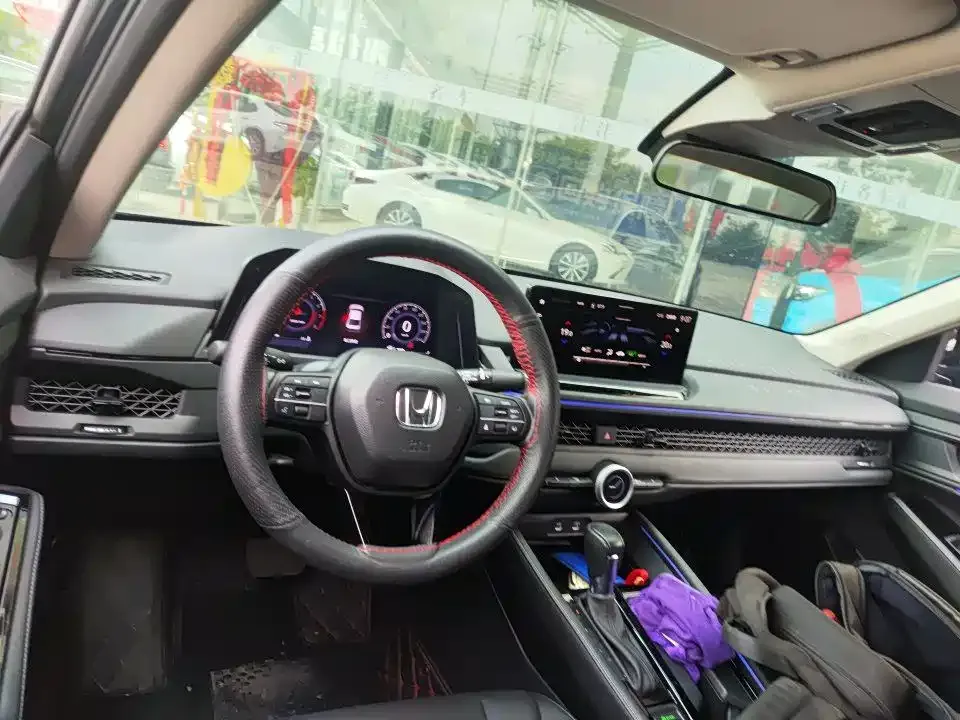 Honda Accord — фото 7