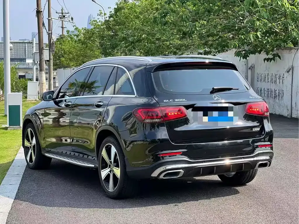 Mercedes-Benz GLC — фото 9