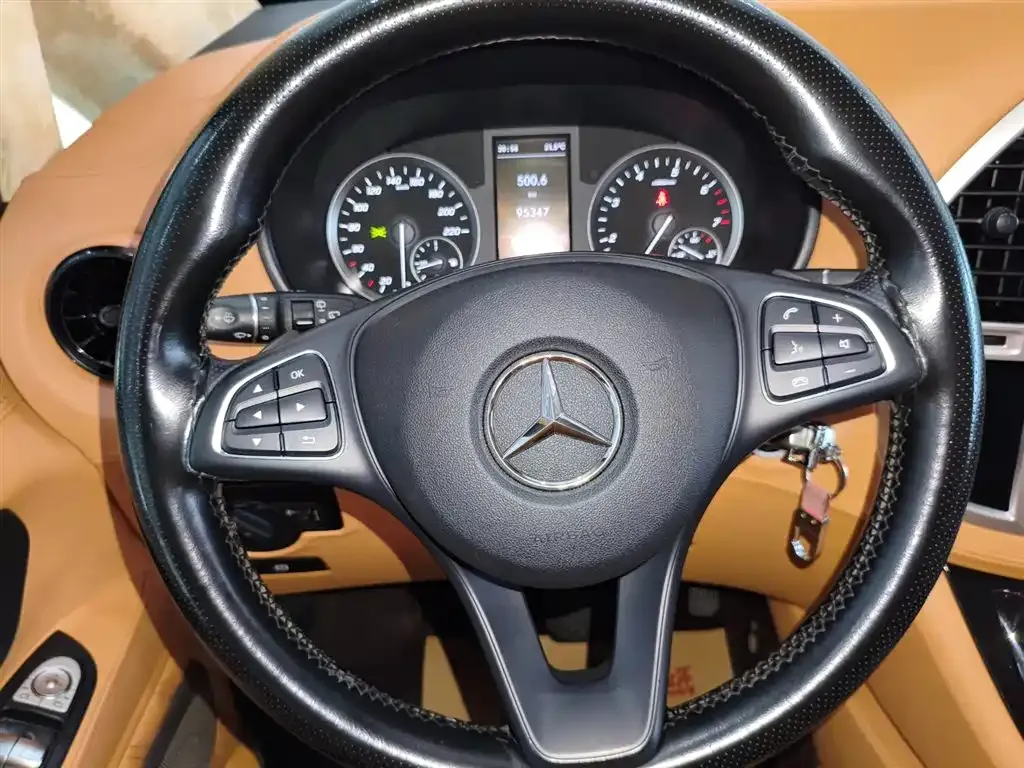 Mercedes-Benz Vito 2021 из CN, фото 10