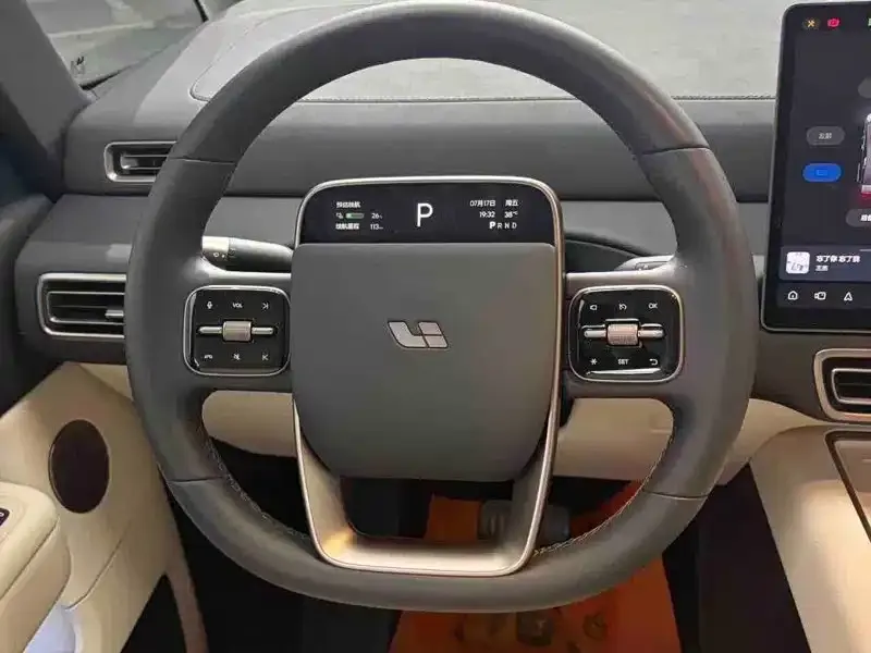 Li Auto MEGA — фото 3