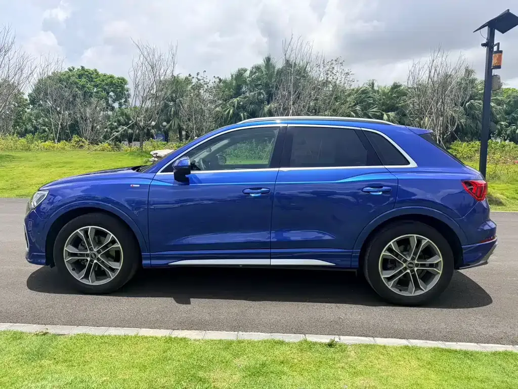 Audi Q3 — фото 10