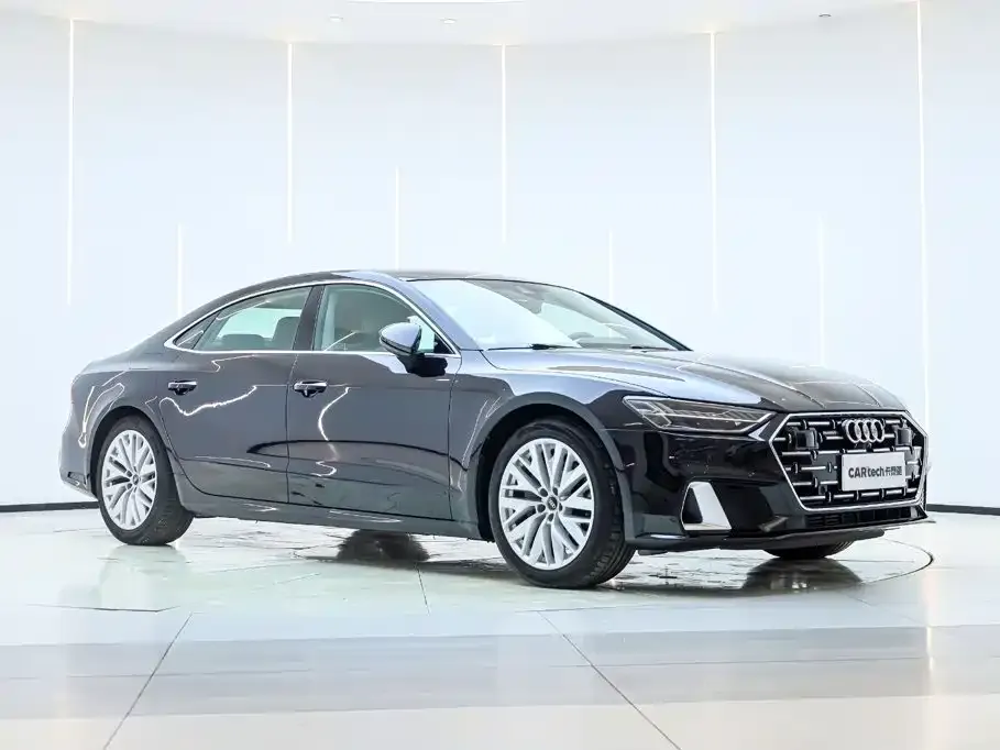 Audi A7L — фото 9