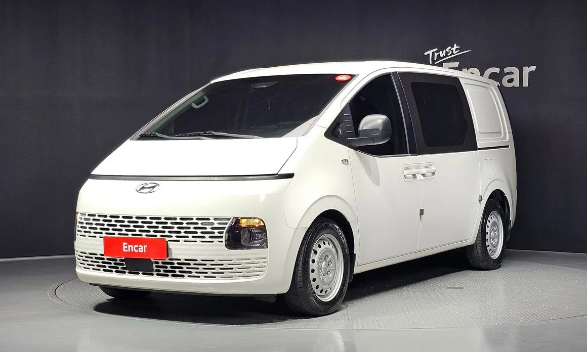 Hyundai Staria — фото 1