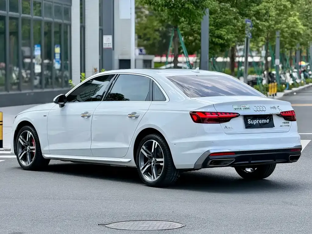 Audi A4L — фото 7