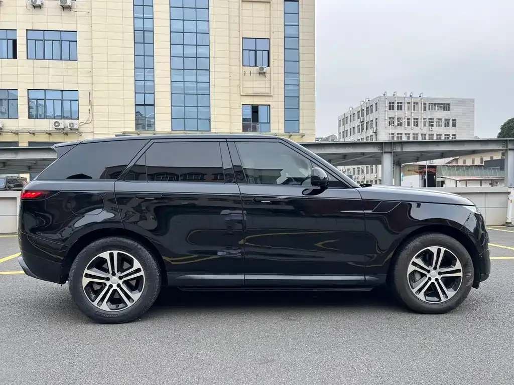 Land Rover Sport 2024 из CN, фото 2