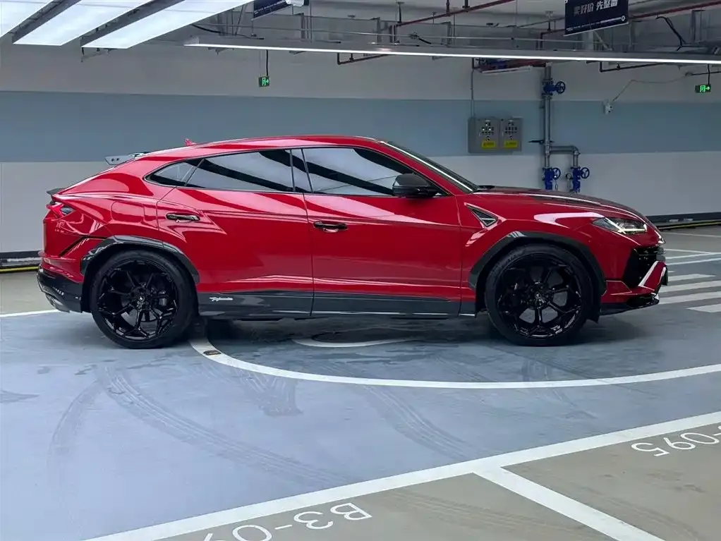 Lamborghini Urus — фото 5