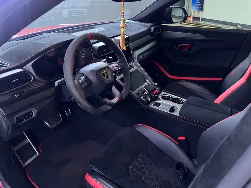 Lamborghini Urus — фото 8