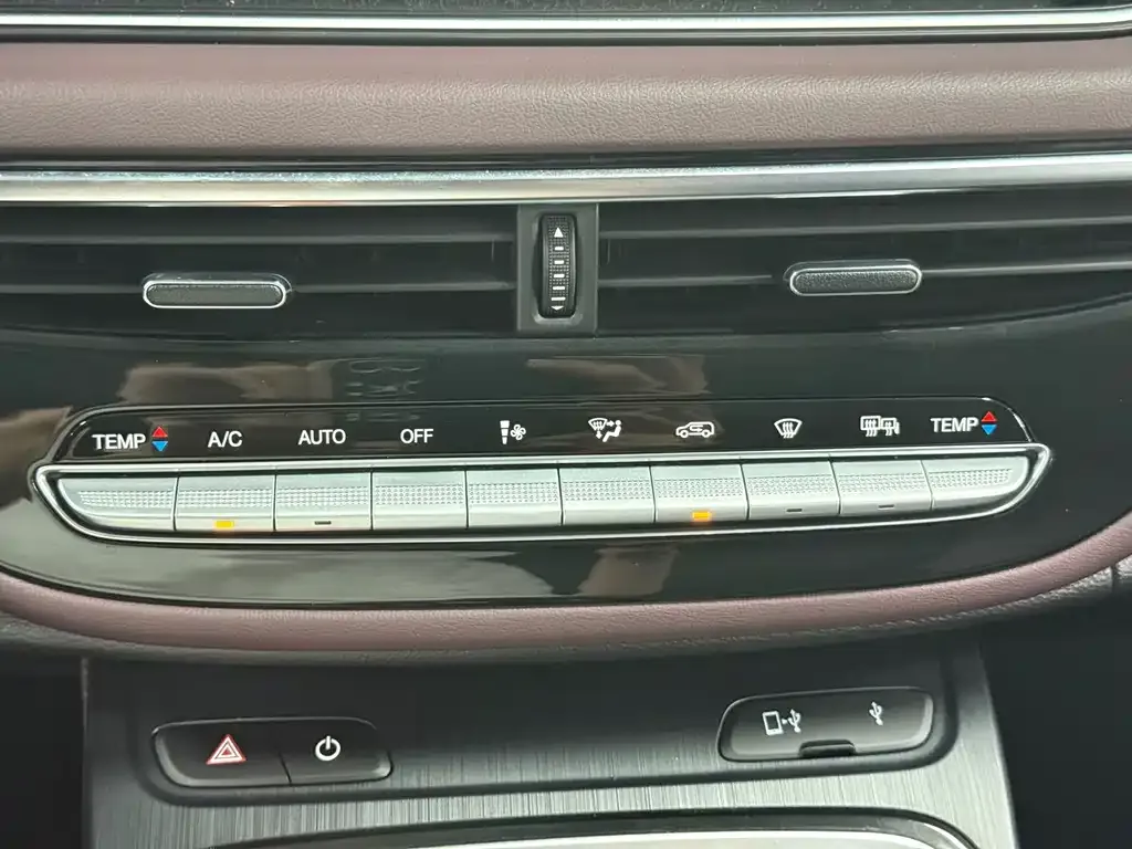 GAC Motor Trumpchi M6 — фото 10