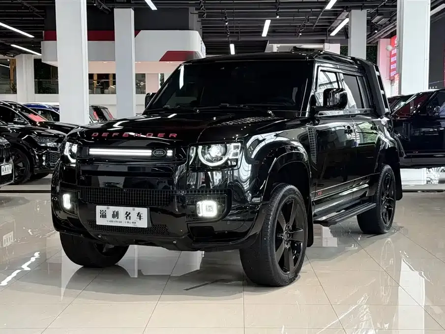 Land Rover Defender — фото 1