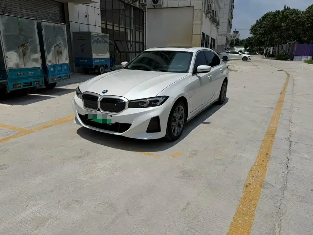 BMW i3 — фото 1