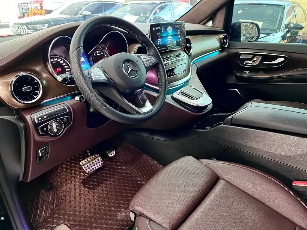 Mercedes-Benz V-Class — фото 2