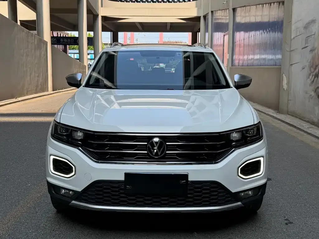 Volkswagen T-Roc — фото 2
