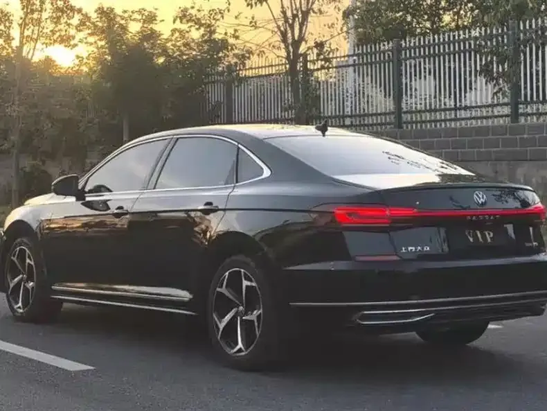 Volkswagen Passat — фото 4