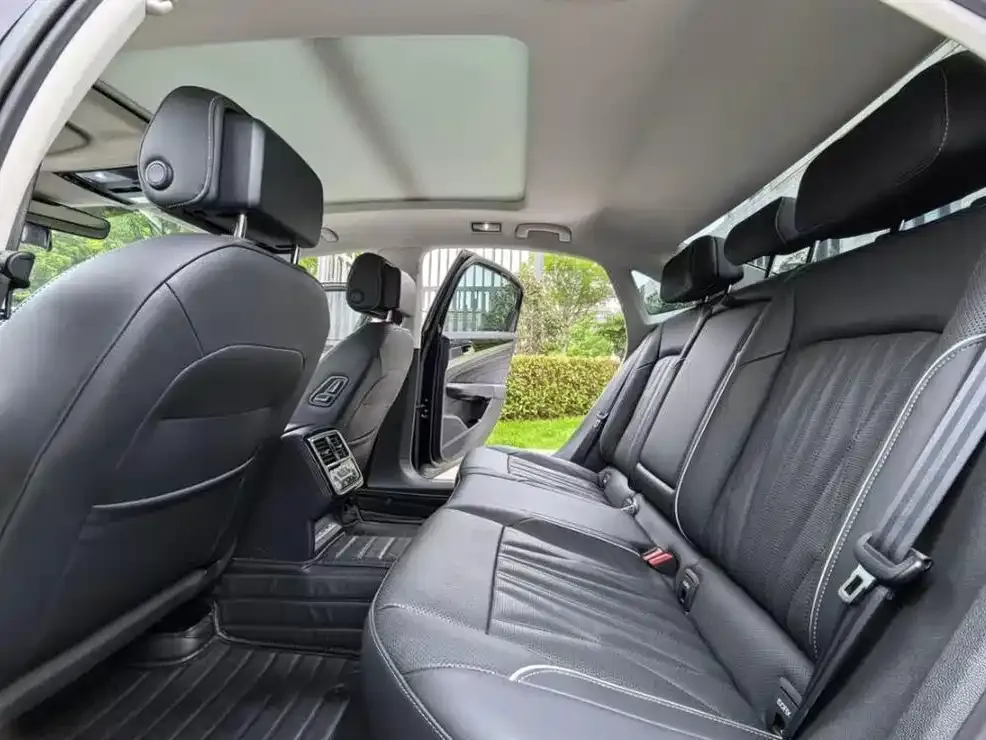 Volkswagen Passat — фото 8