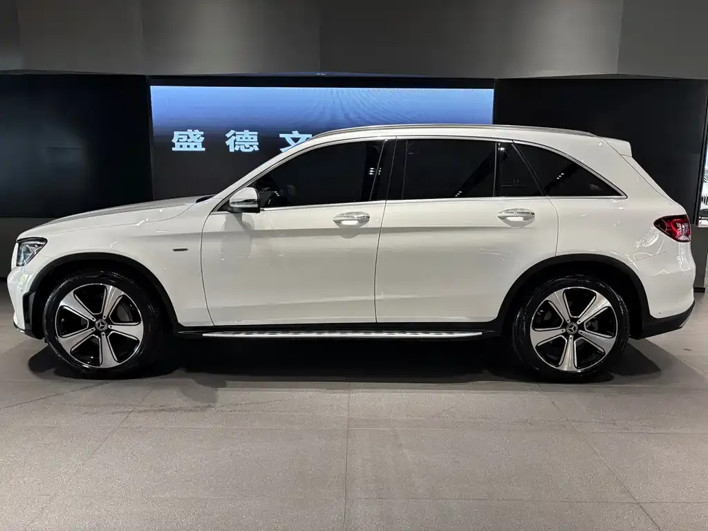 Mercedes-Benz GLC — фото 2