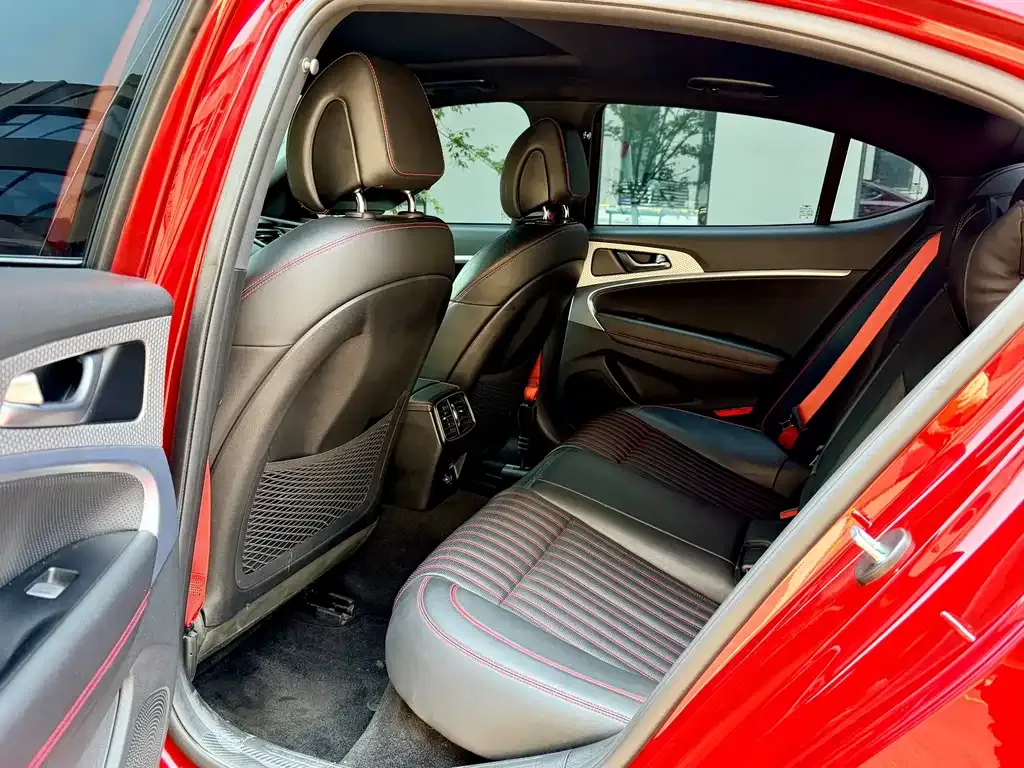 Genesis G70 — фото 10