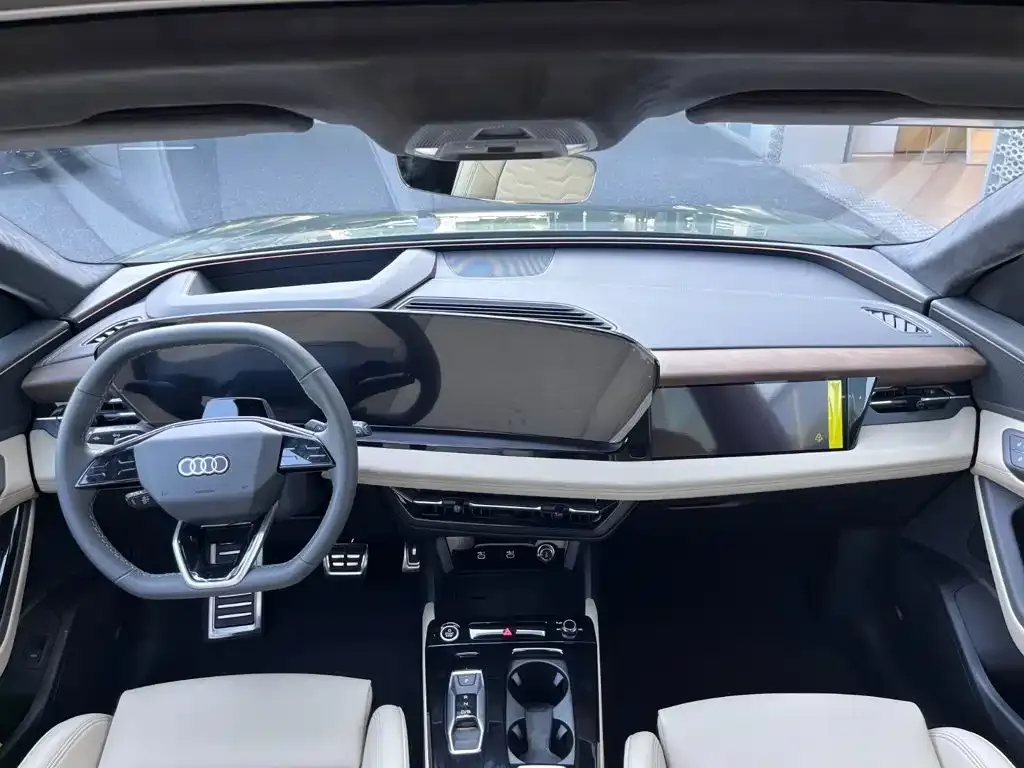 Audi Q6L e-tron — фото 3