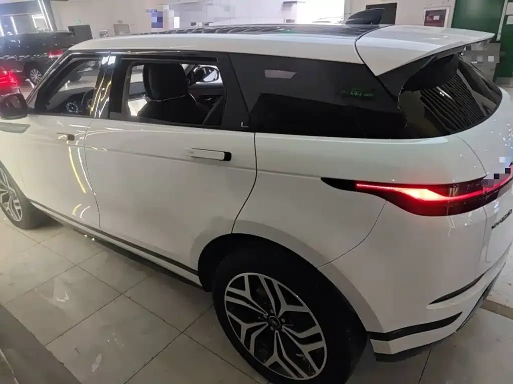 Land Rover Evoque — фото 6