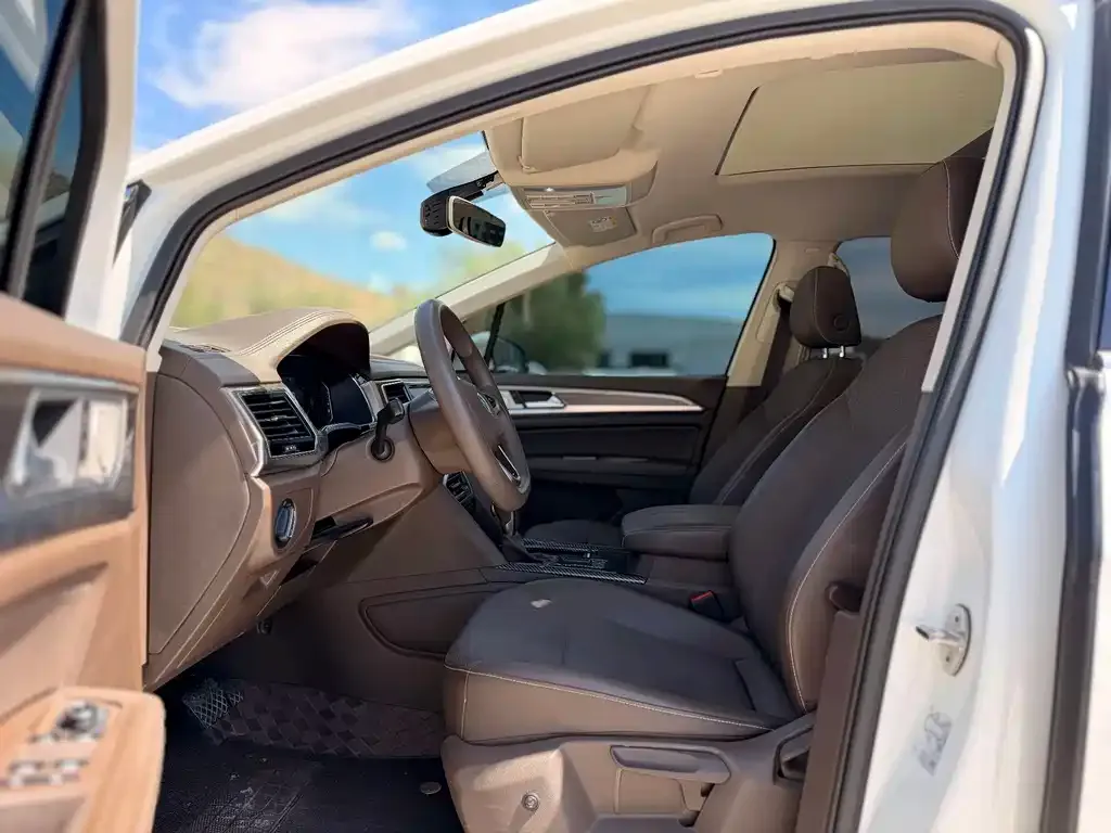Volkswagen Viloran 2022 из CN, фото 8