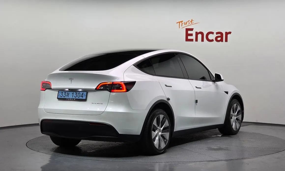 Tesla Model Y — фото 4