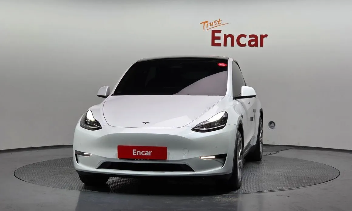 Tesla Model Y — фото 9