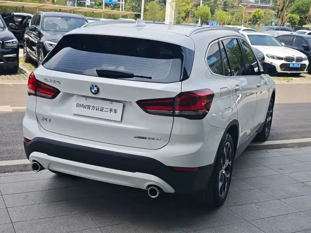 BMW X1 — фото 10