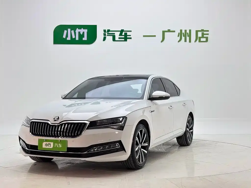 Skoda Superb — фото 1