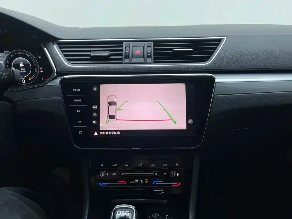 Skoda Superb — фото 5
