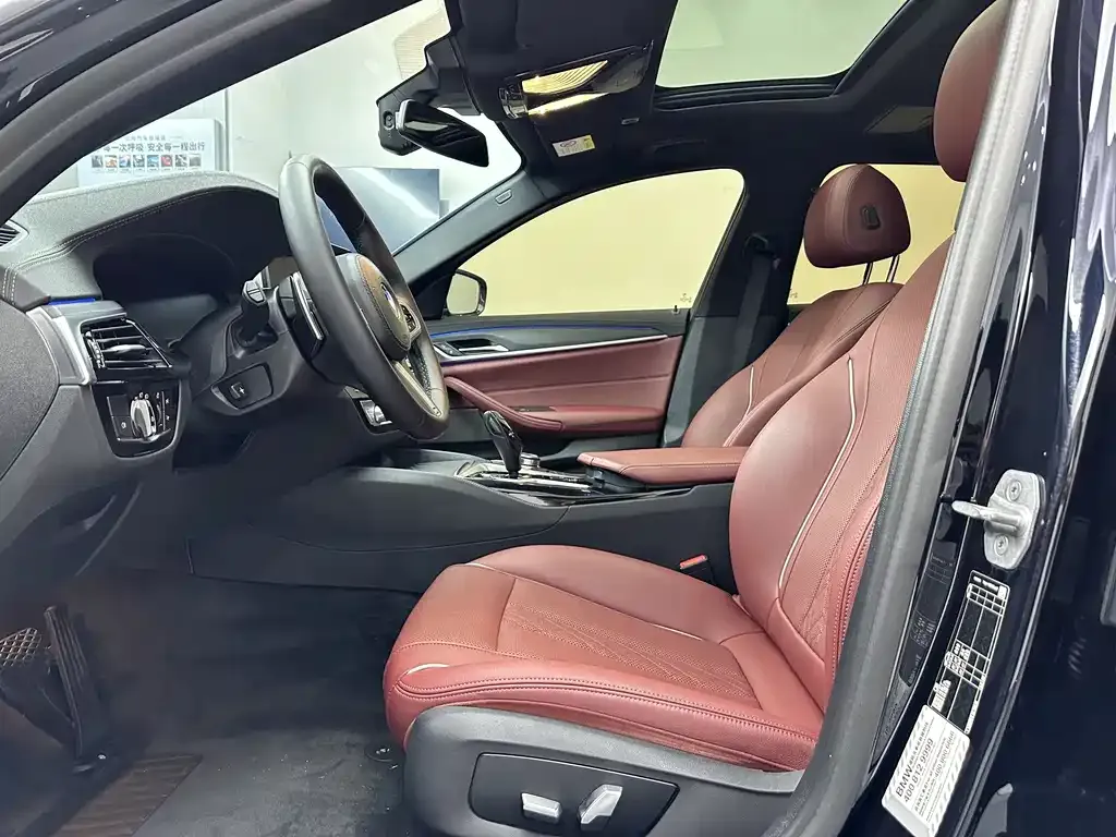 BMW 5 Series — фото 10
