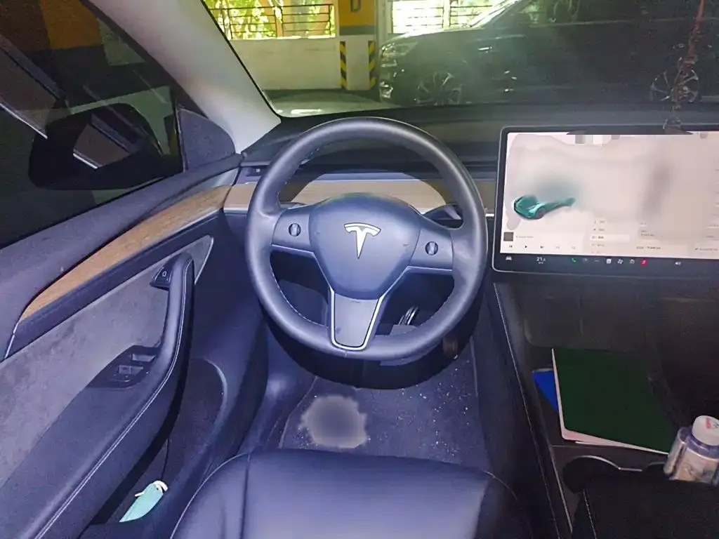 Tesla Model Y — фото 3