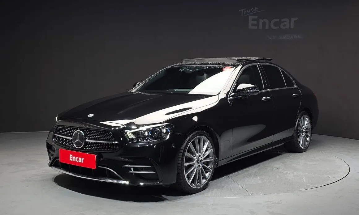 Mercedes-Benz E-Class — фото 1