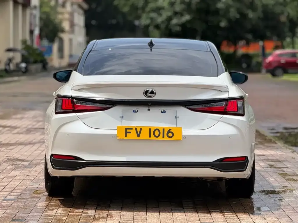 Lexus ES 2024 из CN, фото 7