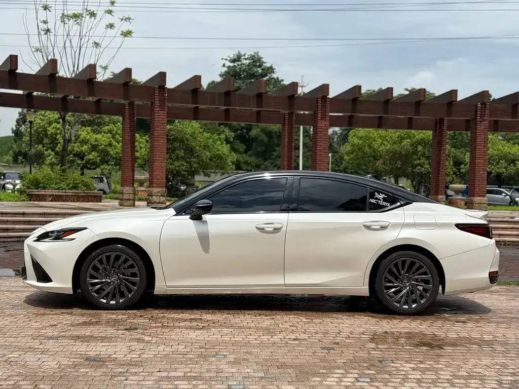Lexus ES 2024 из CN, фото 3