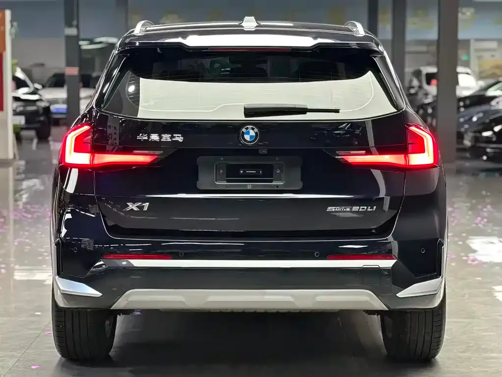 BMW X1 — фото 6