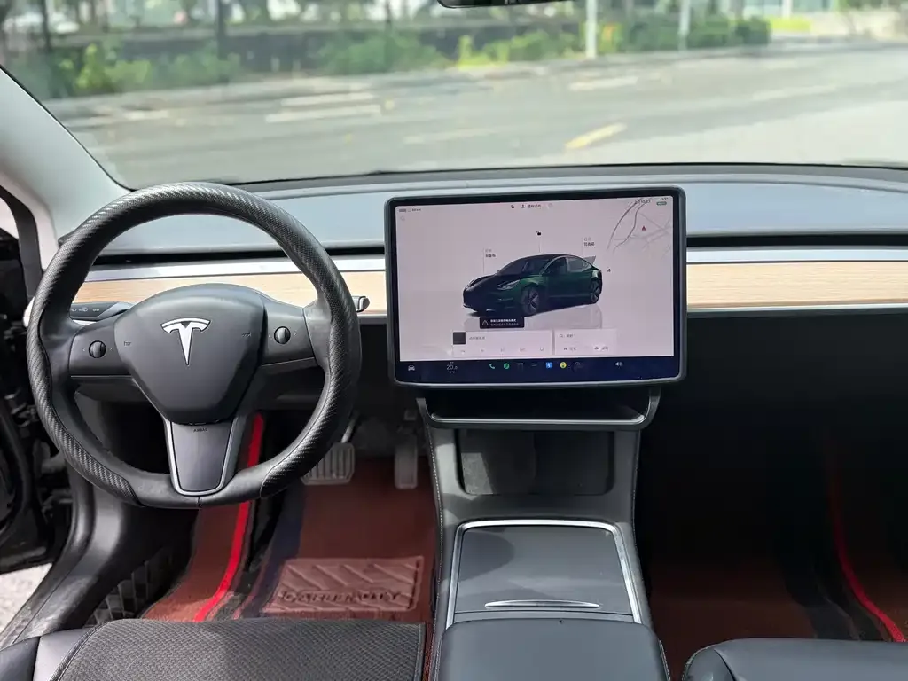 Tesla Model 3 — фото 7