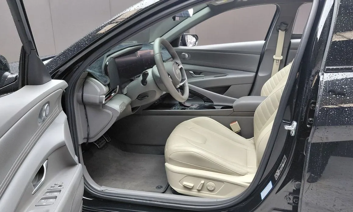 Hyundai AVANTE — фото 4
