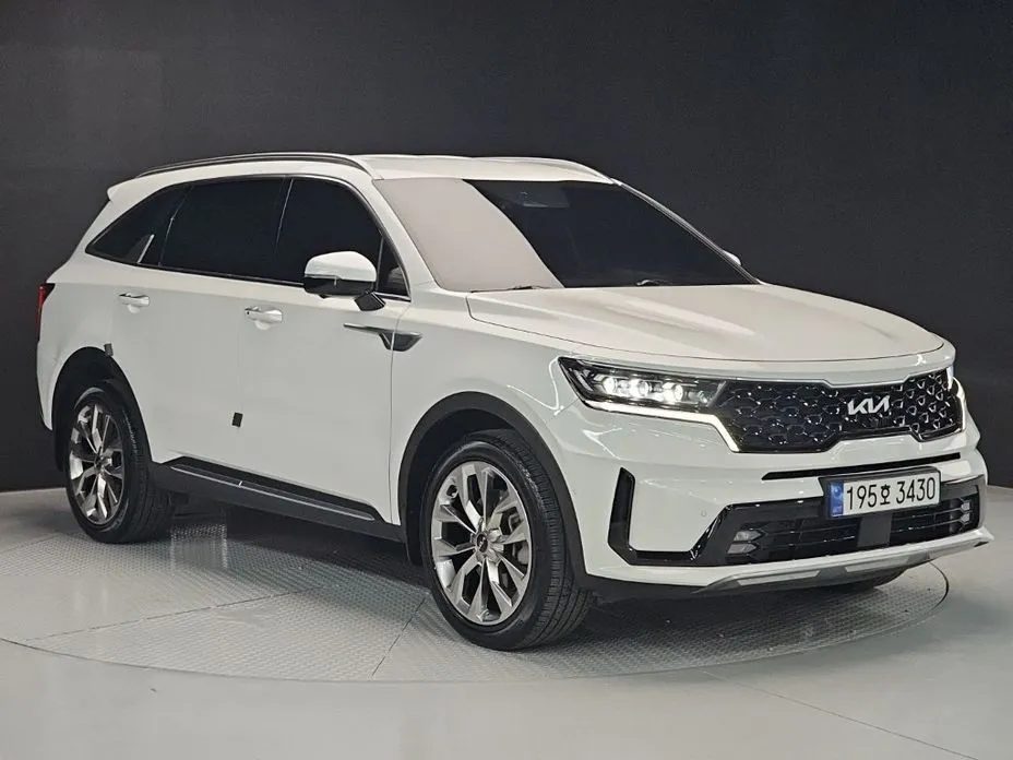 Kia Sorento — фото 9