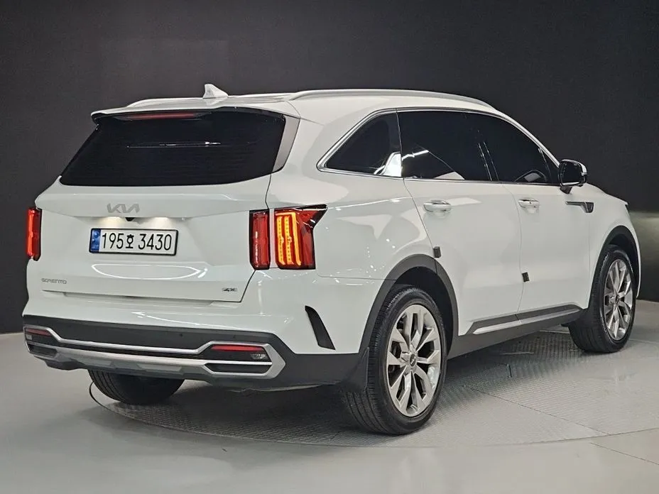 Kia Sorento — фото 5
