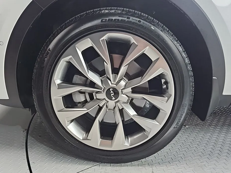 Kia Sorento — фото 10