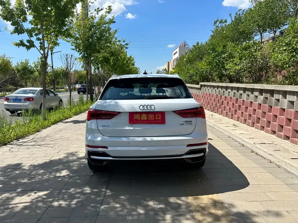 Audi Q3 — фото 6