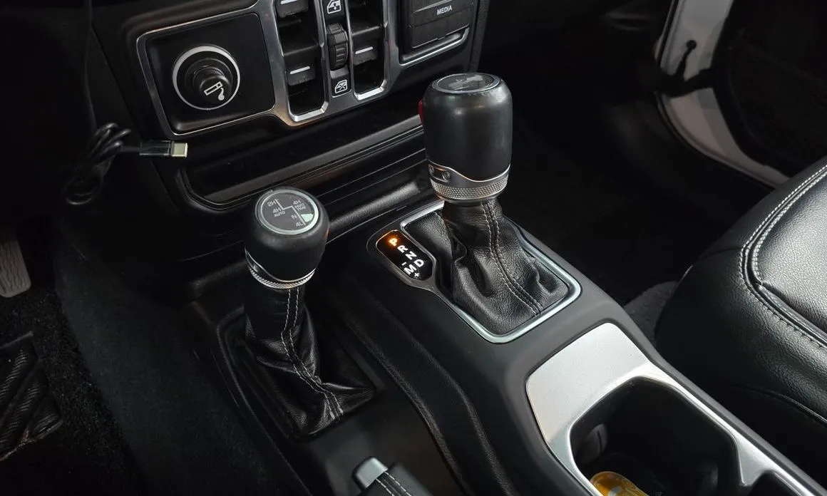 Jeep Wrangler 2022 из KR, фото 3