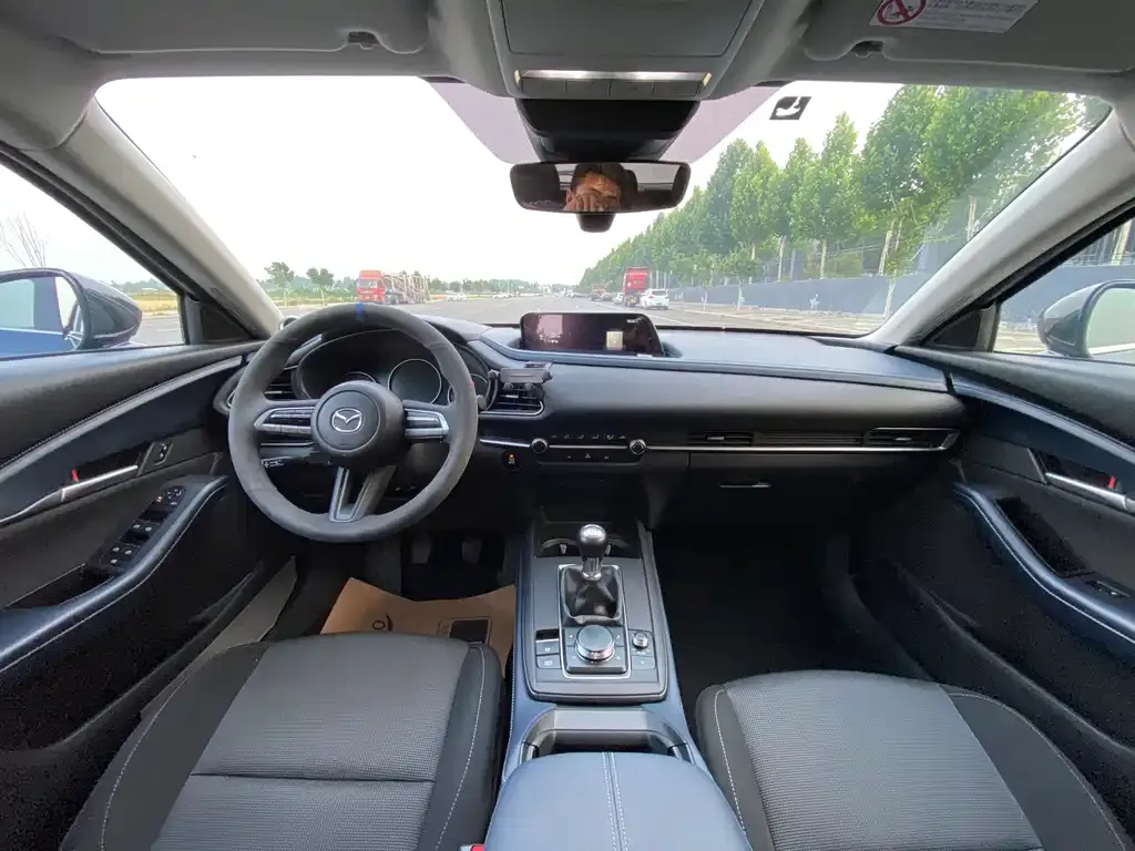 Mazda CX-30 2024 из CN, фото 3