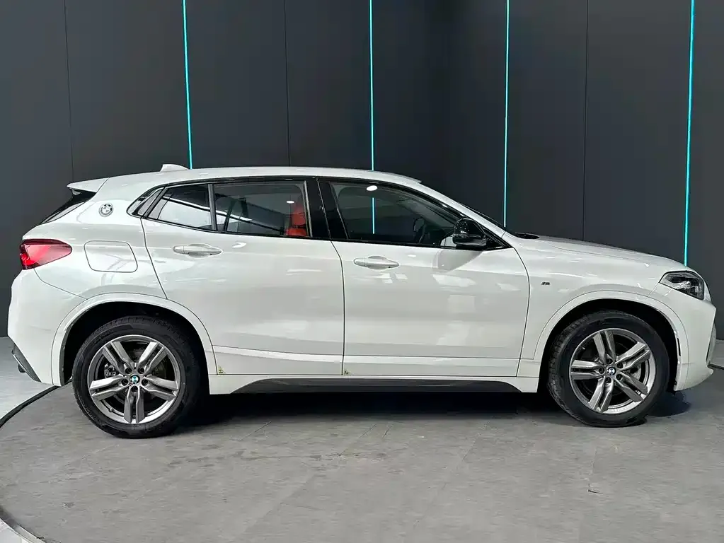 BMW X2 — фото 8
