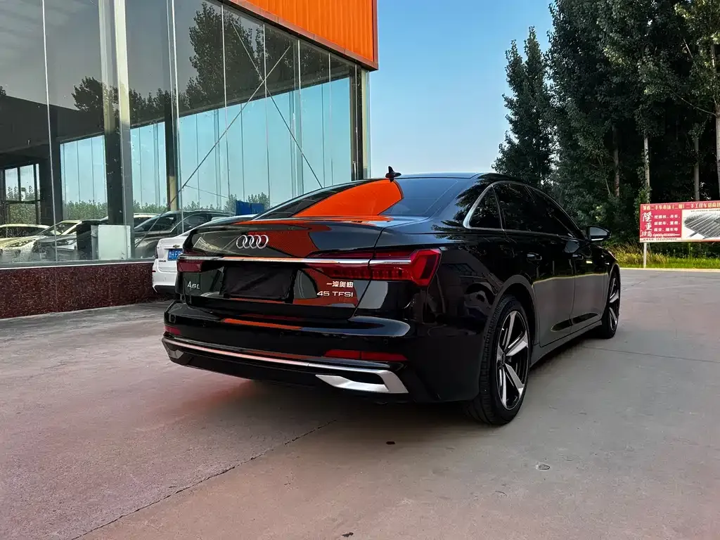 Audi A6L — фото 7