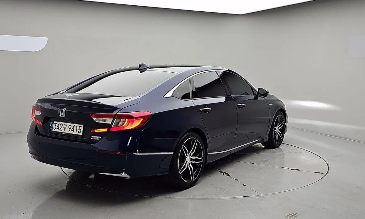 Honda Accord — фото 3