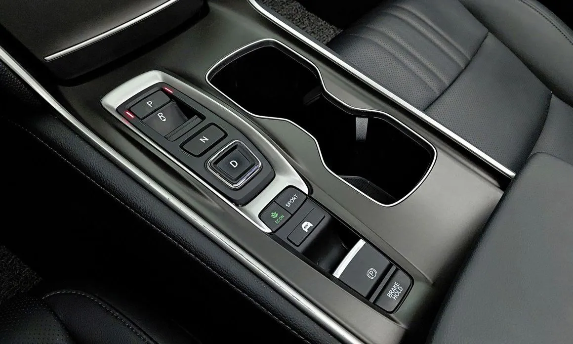 Honda Accord — фото 4
