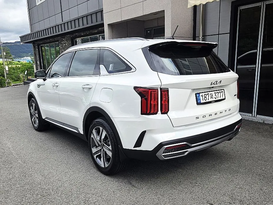 Kia Sorento — фото 4
