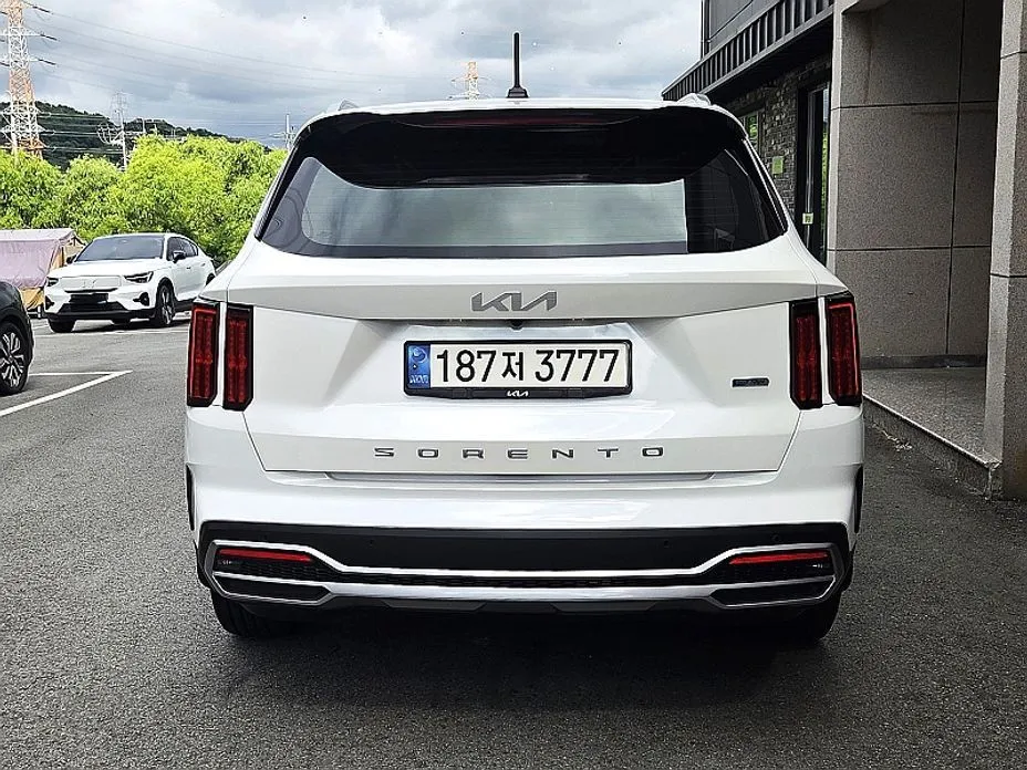 Kia Sorento — фото 6