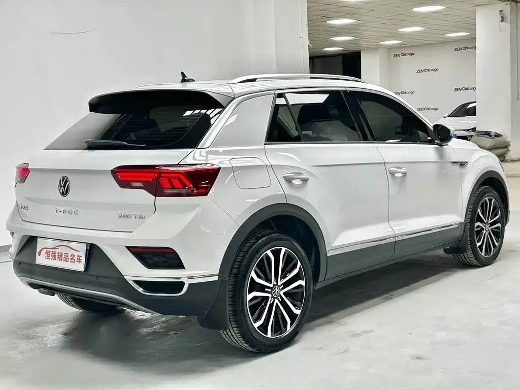 Volkswagen T-Roc — фото 3